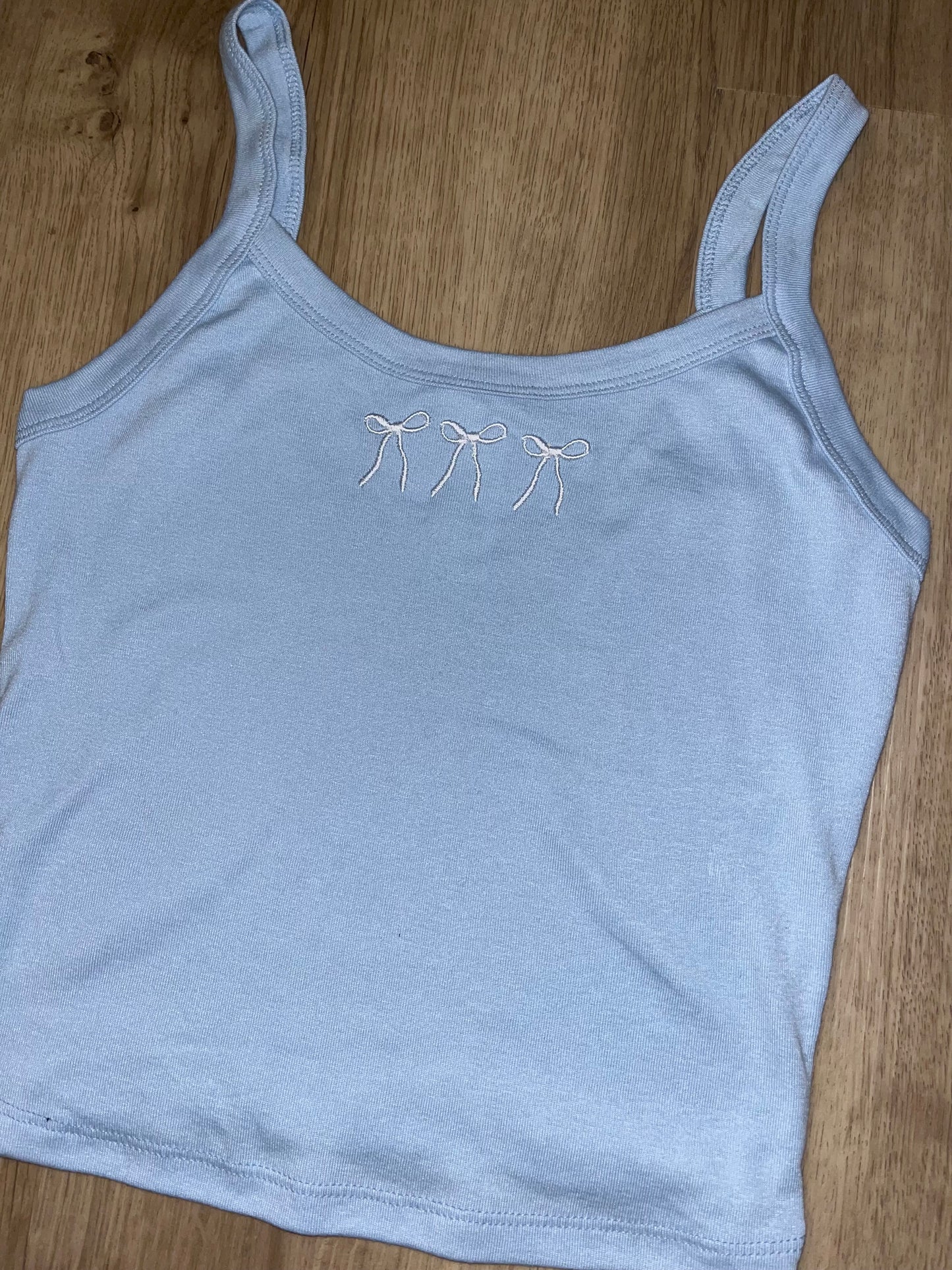 Bow embroidered tank