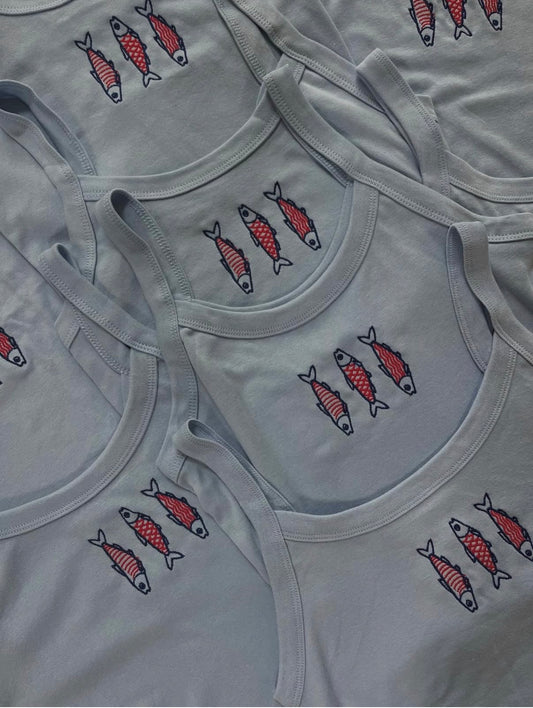 3 Fish embroidered tank top