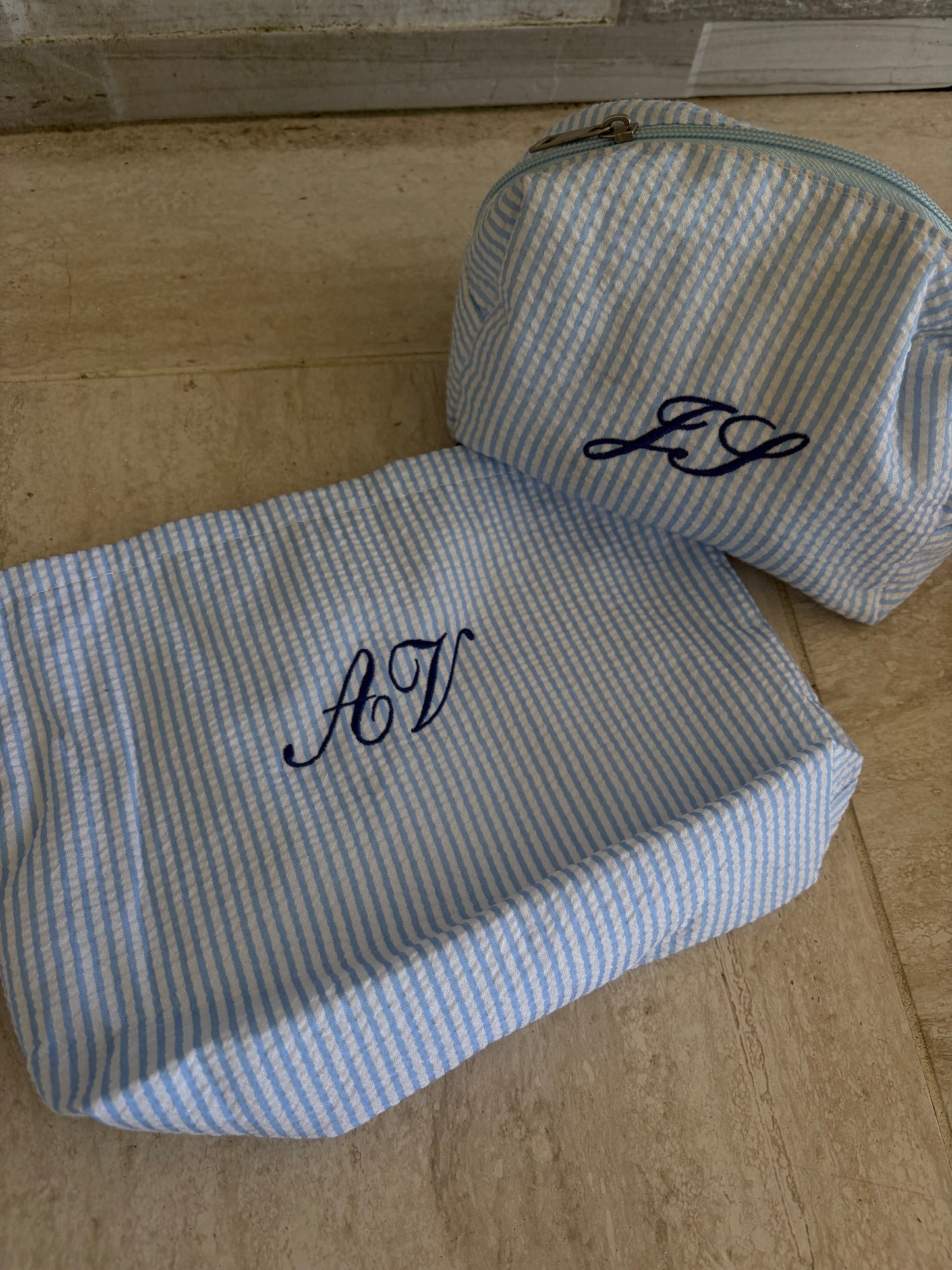 2 pcs striped makeup bags