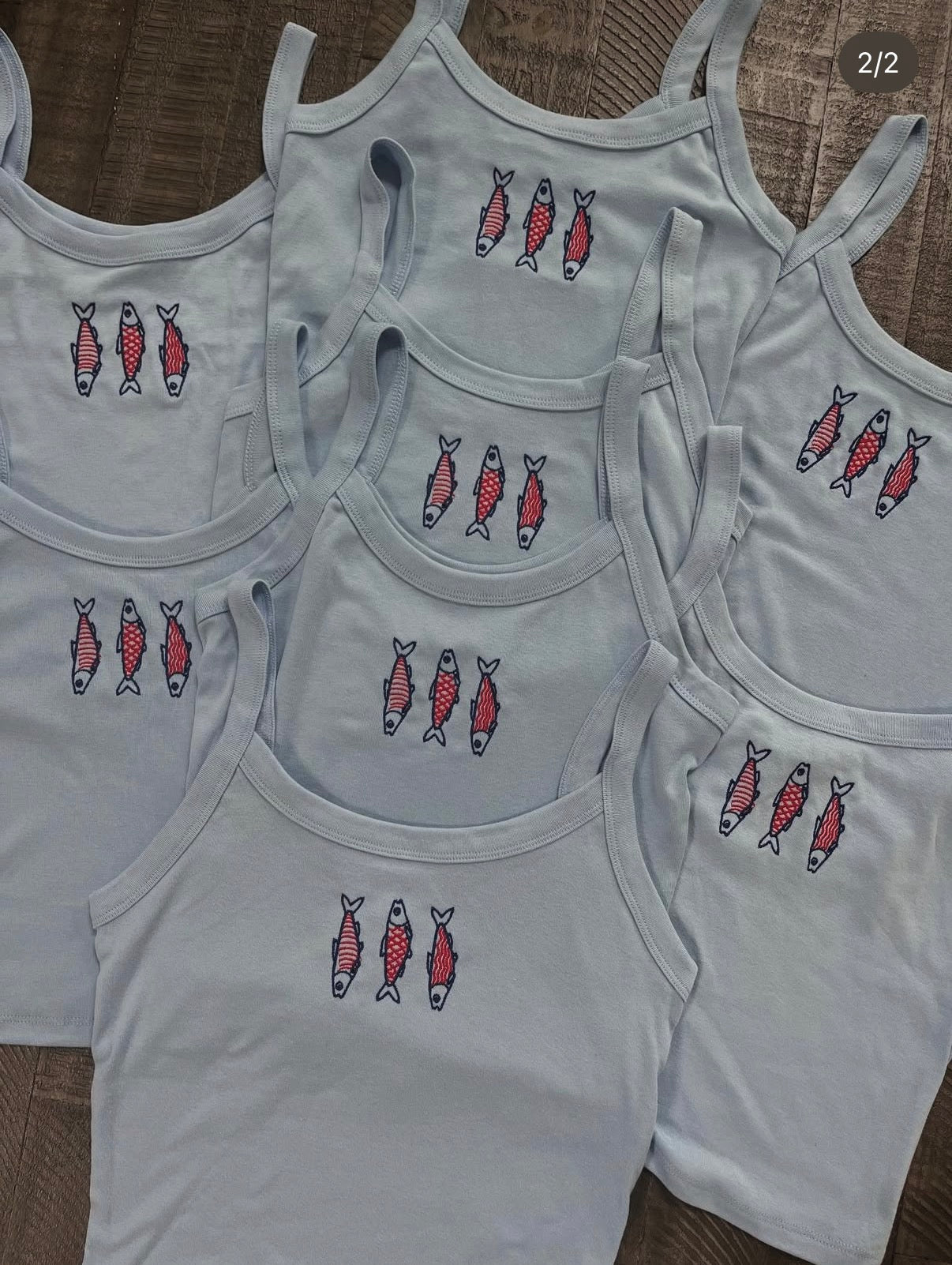 3 Fish embroidered tank top
